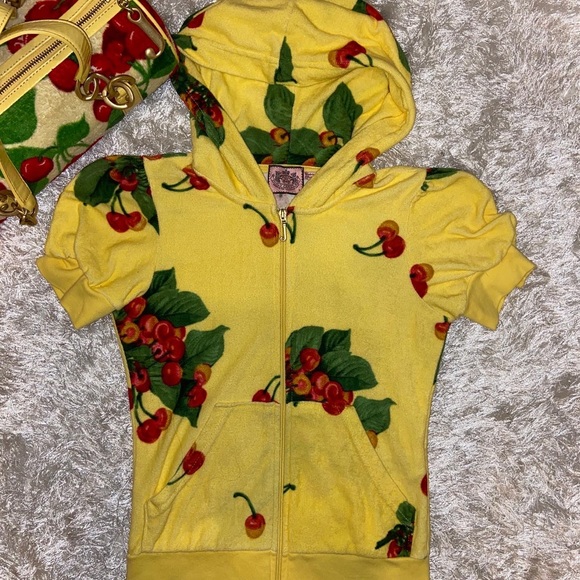 Juicy Couture Cherry(Rare/Vintage) Barrel Set - Picture 4 of 8